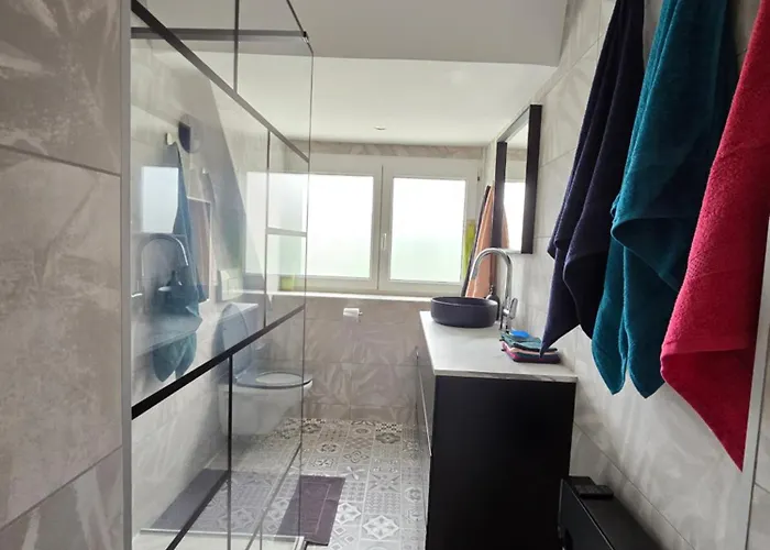 Maison Spacieuse, Agreable Et Ensoleille